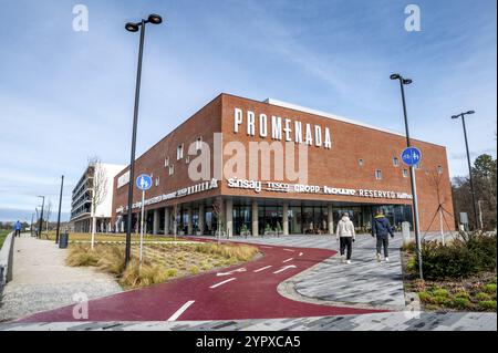 Nitra, Slovacchia, 24 febbraio 2024: Il centro commerciale OC Promenada nella città di Nitra. Slovacchia, Europa Foto Stock