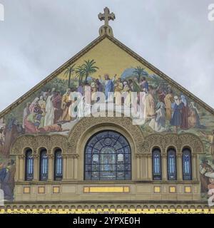 Memorial Church nel quad principale del campus universitario di Stanford a Palo Alto, California. USA 16 giugno 2020 Foto Stock