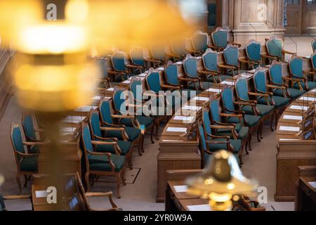 Copenaghen, Danimarca. 1 ottobre 2024. Il Folketinget si apre. Il Folketinget si apre. L'apertura segna l'inizio di un nuovo anno parlamentare. La giornata è iniziata con un servizio di chiesa presso la cappella del palazzo di Christiansborg. (Foto di Kristian Tuxen Ladegaard Berg/SOPA Images/Sipa USA) credito: SIPA USA/Alamy Live News Foto Stock