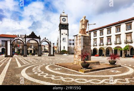 Portas da Cidade, il simbolo della città di Ponta Delgada nell'isola di Sao Miguel nelle Azzorre, Portogallo. Foto Stock
