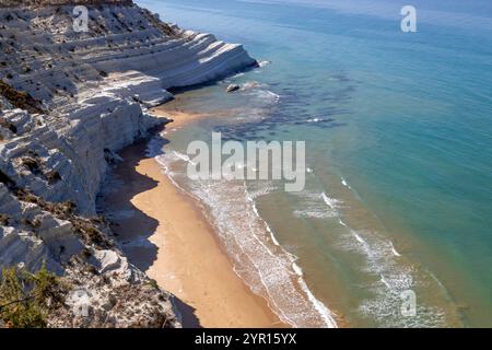 Scala dei Turchi, falesia di Marna bianca nel villaggio di Realmonte, provincia di Agrigento, Sicilia, Italia Foto Stock
