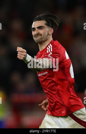 Jota Silva del Nottingham Forest festeggia dopo aver segnato un gol durante la partita di Premier League tra Nottingham Forest e Ipswich Town al City Ground di Nottingham sabato 30 novembre 2024. (Foto: Jon Hobley | notizie mi) Foto Stock