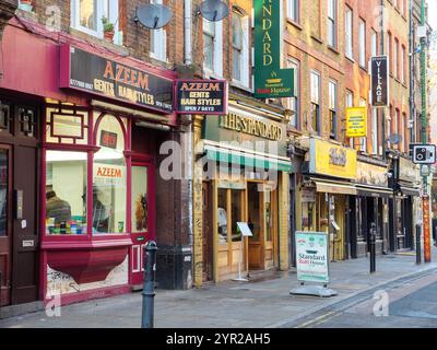 Ristoranti indiani su Brick Lane, East End, Londra, Regno Unito Foto Stock