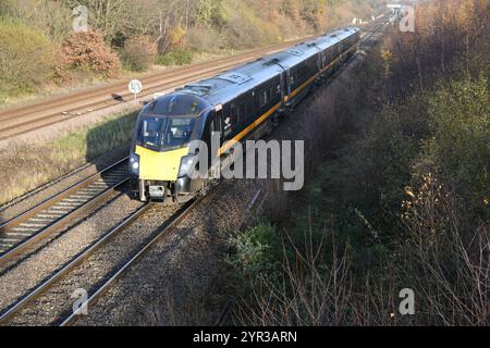 Alstom costruì Adelante Class 180 DMU 180112 James Herriot passando North Stafford Junction lungo il tragitto da Crofton Depot a Barton sotto Needwood RSMD Foto Stock