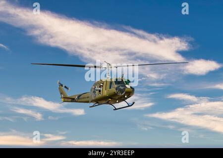 Bell UH-1 Iroquois dell'esercito degli Stati Uniti soprannominato elicottero Huey in Arizona Foto Stock