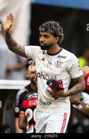 Rio De Janeiro, Brasile. 1 dicembre 2024. RIO DE JANEIRO, BRASILE - 1 DICEMBRE: GABRIEL BARBOSA del Flamengo gesti prima della partita tra Flamengo e Internacional come parte di Brasileirao 2024 allo Stadio Maracana il 1 dicembre 2024 a Rio de Janeiro, Brasile. Crediti: Ruano Carneiro/Alamy Live News Foto Stock