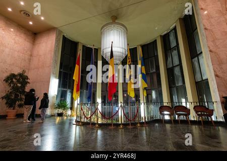 Ostenda, Belgio. 2 dicembre 2024. Questa immagine mostra l'installazione del nuovo consiglio comunale di Ostenda, lunedì 2 dicembre 2024. Vooruit e N-va formeranno la maggioranza, dopo le elezioni amministrative di ottobre in Belgio. BELGA FOTO KURT DESPLENTER credito: Belga News Agency/Alamy Live News Foto Stock