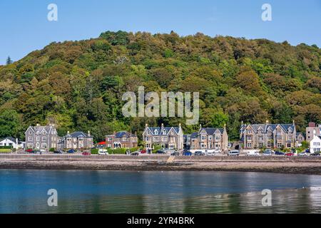 Case sulla Corran Esplanade sul lungomare di Oban ad Argyll e Bute, Scozia, Regno Unito Foto Stock