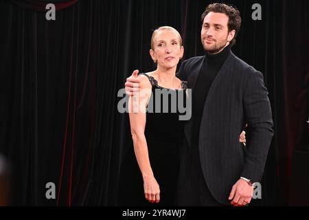 Aaron Taylor-Johnson und Seine Ehefrau Sam Taylor-Johnson bei der ‚Nosferatu - Der Untote" Film Premiere AM 2.12.2024 a Berlino Foto Stock