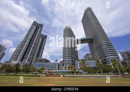 Skyline di Colombo, di fronte a Galle Face Green, Colombo, Provincia Occidentale, Sri Lanka, Asia Foto Stock