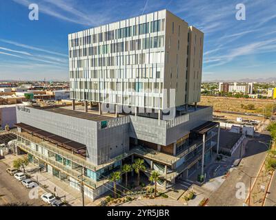 Celtara cima, che fa parte dell'ospedale cima e della torre medica cima, immobiliare a vado del Río a Hermosillo in Messico. (Foto: Luis Gutierrez / NortePhoto) Celtara cima que forma parte de Hospital cima y torre medica cima, bienes raices en el vado del rio en Hermosillo Messico. (Foto: Luis Gutierrez / NortePhoto) Foto Stock