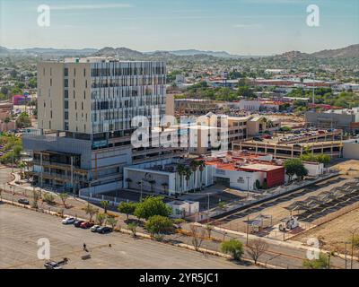 Celtara cima, che fa parte dell'ospedale cima e della torre medica cima, immobiliare a vado del Río a Hermosillo in Messico. (Foto: Luis Gutierrez / NortePhoto) Celtara cima que forma parte de Hospital cima y torre medica cima, bienes raices en el vado del rio en Hermosillo Messico. (Foto: Luis Gutierrez / NortePhoto) Foto Stock