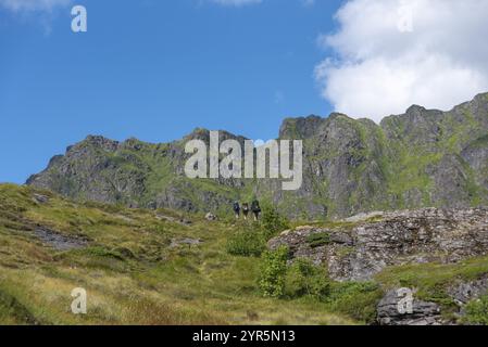 Paesaggio sopra il lago Agvatnet nel parco nazionale Lofotodden, A i Lofoten, Moskenesoy, Lofoten, Norvegia, Europa Foto Stock