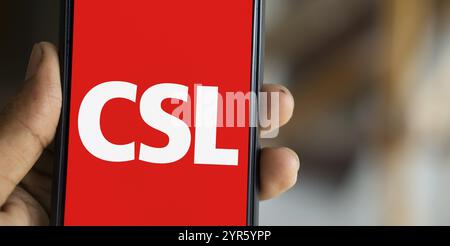 Il logo CSL viene visualizzato sullo smartphone. CSL Limited è una società di biotecnologie australiana. Foto Stock