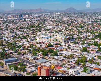 HERMOSILLO CENTRO, edifici COLONIA CENTENARIO, affitto, aziende, uffici, immobili a vado del Rio a Hermosillo, Messico. (Foto di Luis Gutierrez / NortePhoto) Edificios, renta, negocios, oficinas, bienes raices en el vado del Rio en Hermosillo Messico. (Foto por Luis Gutierrez / NortePhoto) Foto Stock