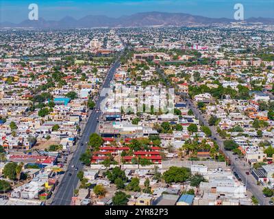 HERMOSILLO CENTRO, edifici COLONIA CENTENARIO, affitto, aziende, uffici, immobili a vado del Rio a Hermosillo, Messico. (Foto di Luis Gutierrez / NortePhoto) Edificios, renta, negocios, oficinas, bienes raices en el vado del Rio en Hermosillo Messico. (Foto por Luis Gutierrez / NortePhoto) Foto Stock