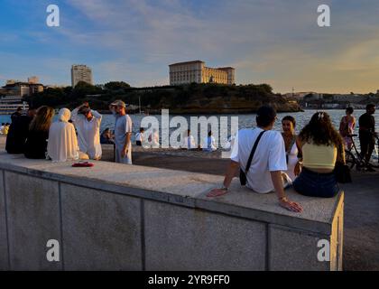 Vecchio porto con la Cattedrale de la Major, il Museo delle civiltà d'Europa, Fort Saint-Jean, Palais du Pharao, Notre-Dame de la grande, Palais Longchamp il 14 agosto 2024 a Marsiglia, Francia. Fotografo: Immagini ddp/immagini a stella Foto Stock