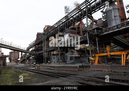 Gent, Belgio. 3 dicembre 2024. Questa immagine mostra una visita dei nuovi vicepresidenti della Commissione europea Ribera e Sejourne, ad ArcelorMittal Belgio in preparazione del ¿Clean Industrial Deal¿, a Gent, martedì 03 dicembre 2024. BELGA FOTO KURT DESPLENTER credito: Belga News Agency/Alamy Live News Foto Stock