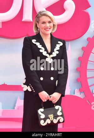 Emerald Fennell partecipa a " Barbie " - prima europea al Cineworld Leicester Square di Londra, Regno Unito. Lunedì 12 luglio 2023. - BANG MEDIA INTERNATIONAL FAMOUS PICTURES 28 HOLMES ROAD LONDON NW5 3AB REGNO UNITO TEL +44 (0) 02 7485 1005 EMAIL: PICTURES@FAMOUS.UK.COM Foto Stock