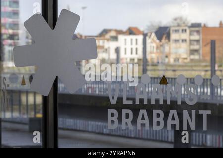 Lovanio, Belgio. 3 dicembre 2024. Questa foto è scattata durante la cerimonia di insediamento e giuramento del nuovo consiglio provinciale della provincia di Vlaams-Brabante martedì 03 dicembre 2024 a Lovanio. BELGA FOTO NICOLAS MAETERLINCK credito: Belga News Agency/Alamy Live News Foto Stock