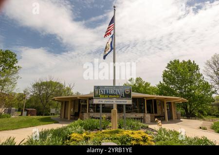 Benvenuto nella zona di sosta della Virginia Occidentale seguendo l'autostrada degli Stati Uniti Foto Stock