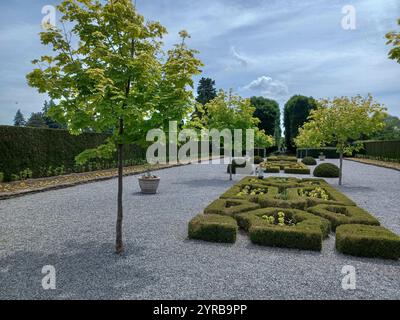 Cascate del Niagara, ON, Canada - 4 giugno 2024: Vista panoramica ai giardini botanici del Niagara Parks Foto Stock