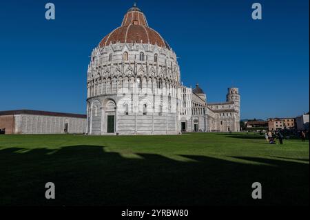 Battistero di San Giovanni è un grande battistero medievale situato a Pisa in Italia Foto Stock