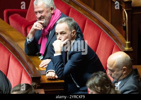 Parigi, Francia. 3 dicembre 2024. Emmanuel Gregoire durante una sessione di domande al governo all'Assemblea nazionale di Parigi, il 3 dicembre 2024. Il 3 dicembre 2024, la Conferenza dei presidenti dell'Assemblea nazionale dovrebbe decidere la data del dibattito e votare una mozione di sfiducia, che ha tutte le possibilità di essere approvata, poiché il Nouveau Front Populaire (NFP) e il Rassemblement National (RN) hanno annunciato che voteranno a suo favore. Foto di Raphael Lafargue/ABACAPRESS. COM credito: Abaca Press/Alamy Live News Foto Stock