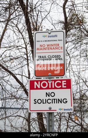 Non sono previsti lavori di manutenzione invernali e non ci sono segnali per sollecitare l'ingresso all'Innisfil Beach Park di Innisfil, Ontario, Canada Foto Stock