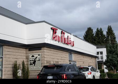 Tim Horton e' sull'autostrada 7 a Maple Ridge, Columbia Britannica, Canada Foto Stock