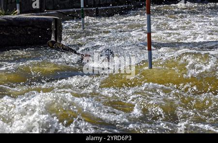 Trója, vodní kanál a Stromovka / Troia, canale d'acqua e Stromovka Foto Stock