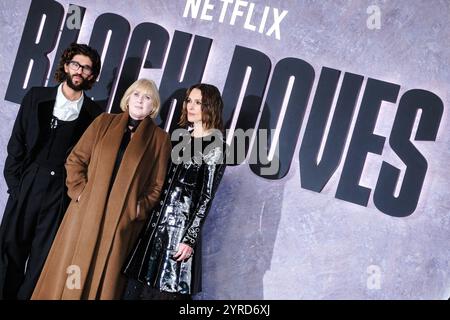 Londra, Regno Unito. 3 dicembre 2024. Ben Whishaw, Sarah Lancashire e Keira Knightley partecipano alla prima mondiale di Black Doves stagione 1. Foto di Julie Edwards./Alamy Live News Foto Stock