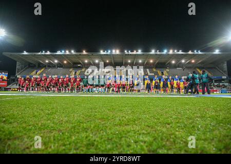 Lovanio, Belgio. 3 dicembre 2024. Entrambe le squadre si schierano in vista di una partita di calcio tra le squadre nazionali del Belgio, chiamata le fiamme rosse e l'Ucraina, nella seconda tappa del secondo play-off della competizione di qualificazione europea femminile UEFA 2023-24, martedì 3 dicembre 2024 a Lovanio, Belgio . Crediti: Sportpix/Alamy Live News Foto Stock