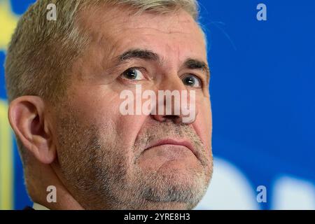 Bucarest, Romania. 3 dicembre 2024: Valeriu Iftime, primo vicepresidente del Partito Nazionale Liberale (PNL), partecipa a una conferenza stampa dopo l'incontro del National Political Bureau del Partito Nazionale Liberale. Crediti: Lucian Alecu/Alamy Live News Foto Stock