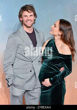 Londra, Regno Unito. 3 dicembre 2024. Benjamin Wainwright e Phoebe Sparrow partecipano alla premiere britannica de il Signore degli anelli: La guerra del Rohirrim all'Odean, Leicester Square, Londra, Regno Unito. Crediti: LFP/Alamy Live News Foto Stock