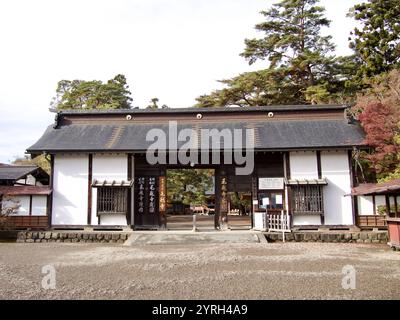 L'ingresso principale del Tempio Motsuji a Hiraizumi, Giappone. Foto Stock