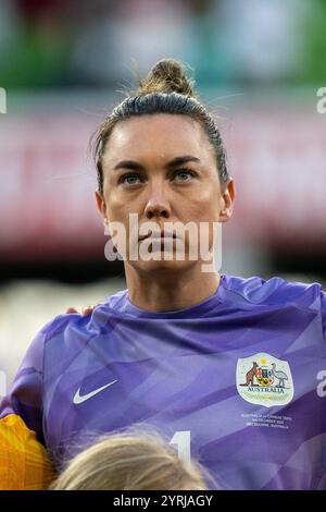 Melbourne, Australia. 4 dicembre 2024. Melbourne, Australia, 4 dicembre 2024: Ritratto del portiere Mackenzie Arnold (1 Australia) durante l'amichevole internazionale tra Australia e Taipei cinese all'AAMI Park di Melbourne, Australia. (NOE Llamas/SPP) credito: SPP Sport Press Photo. /Alamy Live News Foto Stock