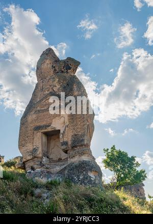 Valle frigio, Tempio di Aslankaya, VII secolo a.C., Villaggio di Uclerkayasi, Afyonkarahisar, Turkiye Foto Stock