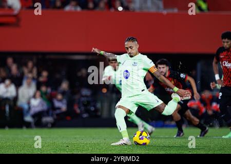 Palma de Mallorca, Spagna. 3 dicembre 2024. Raphinha (FC Barcelona) visto in azione durante la partita SPORTIVA LaLiga EA tra RCD Mallorca e FC Barcelona all'Estadi Mallorca Son Moix. Risultati finali RCD Mallorca 1-5 FC Barcelona. (Foto di Maciej Rogowski/SOPA Images/Sipa USA) credito: SIPA USA/Alamy Live News Foto Stock