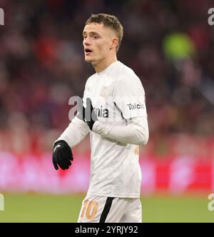 Monaco di Baviera, Germania. 3 dicembre 2024. Firo : 03.12.2024, calcio, calcio, DFB Pokal, stagione 2024/2025, 16 round, FC Bayern Monaco - Bayer 04 Leverkusen 0:1, Florian Wirtz, Bayern 04 Leverkusen, Bayer, Leverkusen, credito hf#: notizie dal vivo dpa/Alamy Foto Stock