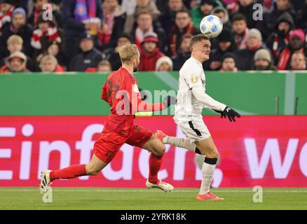 Monaco di Baviera, Germania. 3 dicembre 2024. Firo : 03.12.2024, calcio, DFB Pokal, stagione 2024/2025, 16 round, FC Bayern Monaco - Bayer 04 Leverkusen 0:1, Konrad Laimer, FC Bayern Monaco, FCB, Bayern, Monaco di Baviera, Florian Wirtz, Bayern 04 Leverkusen, Bayer, Leverkusen, intera cifra, credito: dpa/Alamy Live News Foto Stock