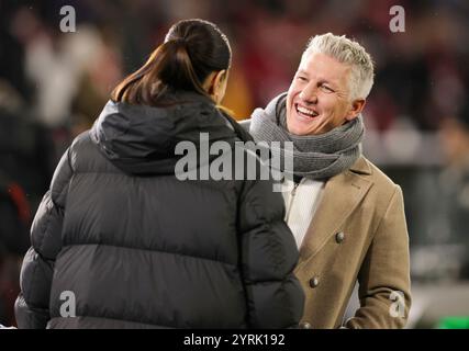 Monaco di Baviera, Germania. 3 dicembre 2024. Firo : 03.12.2024, calcio, calcio, DFB Pokal, stagione 2024/2025, round di 16, FC Bayern Monaco - Bayer 04 Leverkusen 0:1, Bastian Schweinstein iger, mezza figura, buon umore, Risate, Risate, credito: dpa/Alamy Live News Foto Stock