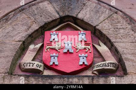 Città di Winchester Crest of Arms, Winchester Guildhall, Winchester, Hampshire Foto Stock