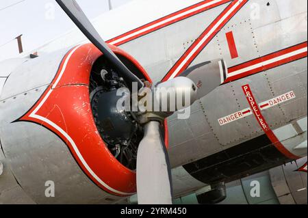 Aerei da trasporto canadesi Dakota. Museo dell'aviazione dell'Alberta. Edmonton. Alberta, Canada Foto Stock