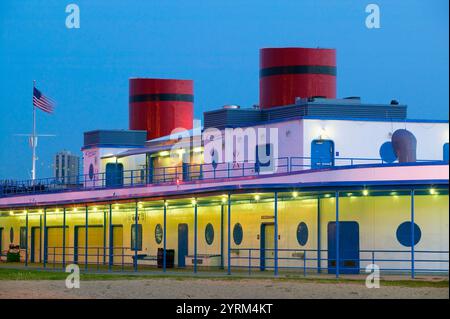 North Avenue Beach, Boat House al mattino presto. Chicago. Illinois, Stati Uniti Foto Stock
