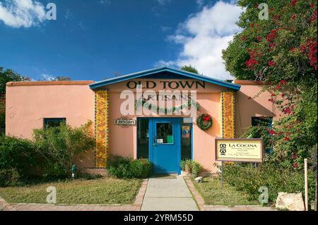 Zona commerciale e ristoranti della città vecchia di Artisans nel quartiere storico di Presidio. Tucson. Arizona, Stati Uniti Foto Stock