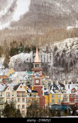 Villaggio sciistico di Mont Tremblant. I Laurenziani. Québec. Canada. Foto Stock