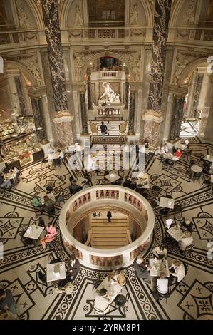 Kunsthistorisches Museum, Museo delle Belle Arti. Dettagli della sala d'ingresso del museo. Vienna. Austria. 2004. Foto Stock