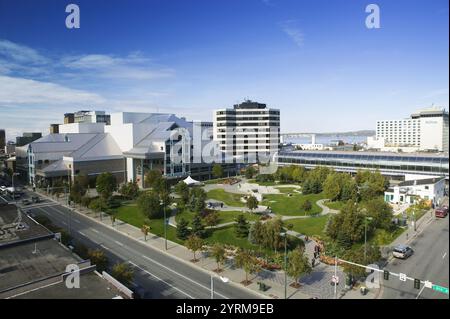 Centro di Anchorage. Alaska Center for Performing Arts e Town Square. Ancoraggio. Alaska. STATI UNITI. Foto Stock