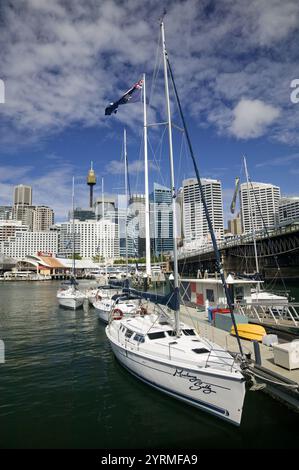 AUSTRALIA - nuovo Galles del Sud (NSW) - Sydney: Skyline della città da Darling Harbour Foto Stock